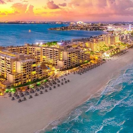Oceanfront Condo Bm By Andiani Cancun Exterior photo